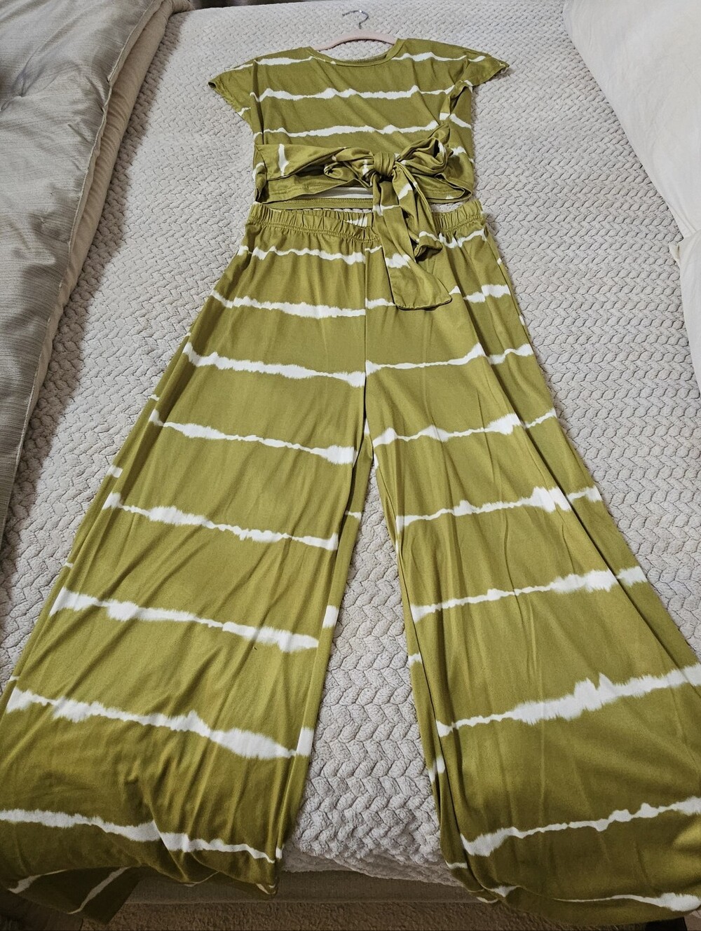 Women’s Olive Tie-Dye Wide Leg Jumpsuit with Waist Tie